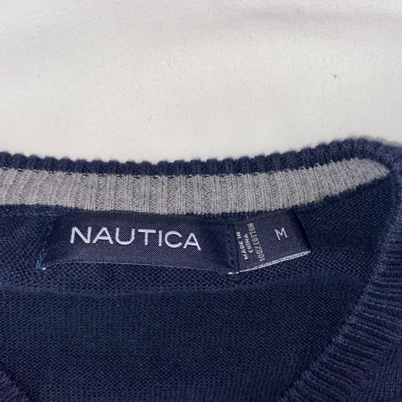 Nautica Sweatervest - Picture 2 of 2